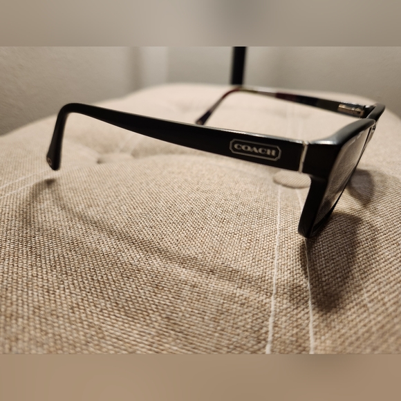 Coach Sunglasses HC6013 (Julayne) - Picture 2 of 3